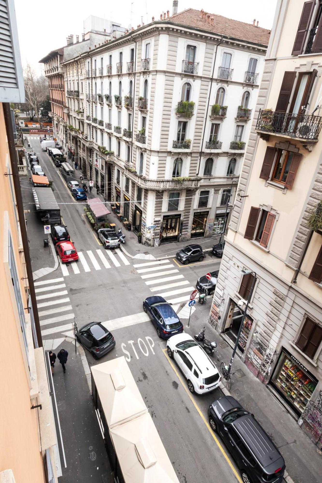 Cosy And Bright Flat In The Heart Of Porta Venezia Appartement Milaan Buitenkant foto